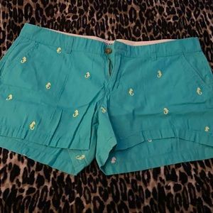 Size 14 old navy shorts